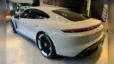 Porsche Taycan - Miniatura 4