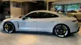 Porsche Taycan - Miniatura 7