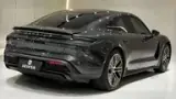 Porsche Taycan - Miniatura 6