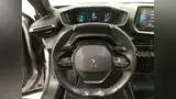 Peugeot E-2008 - Miniatura 12