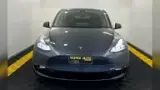 Tesla Model Y - Miniatura 3