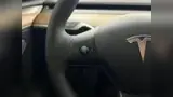 Tesla Model Y - Miniatura 10