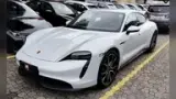 Porsche Taycan - Miniatura 1
