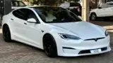 Tesla Model S - Miniatura 3