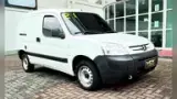 Peugeot E-2008 - Miniatura 3
