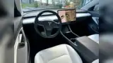 Tesla Model 3 - Miniatura 9