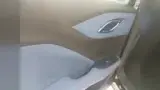 BYD Dolphin Mini - Miniatura 13