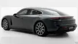 Porsche Taycan - Miniatura 4