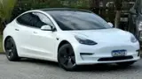Tesla Model 3 - Miniatura 14