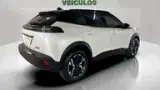 Peugeot E-2008 - Miniatura 5