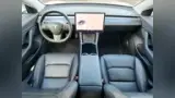 Tesla Model 3 - Miniatura 9