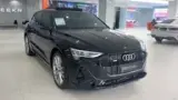 Audi E-tron - Miniatura 1