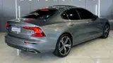 Volvo S60 T6 Plug-in Hybrid - Miniatura 10