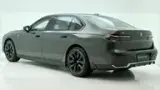 BMW I7 - Miniatura 5
