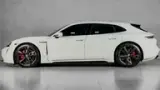 Porsche Taycan - Miniatura 4