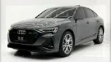 Audi E-tron - Miniatura 1