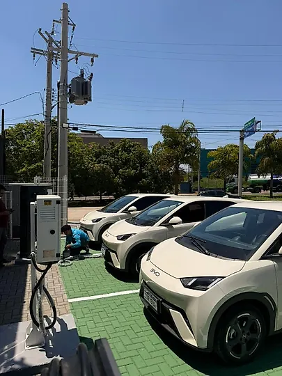 Foto 3 da estação Piracicaba Plug Charge Brasil