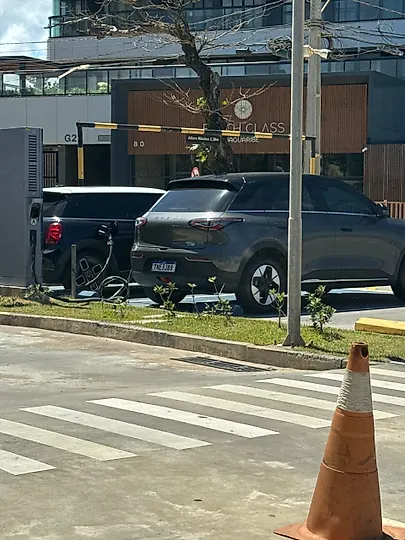 Foto 1 da estação Mc Donalds Patamares