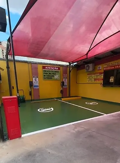 Foto 2 da estação Enersy | 2 x 7,4kW AC Estacionamento 2 Irmãos