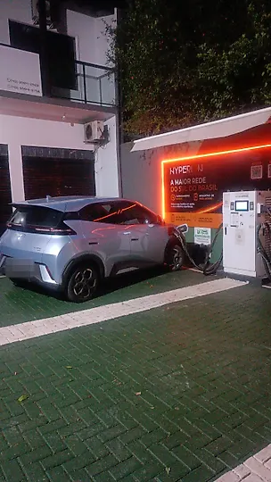 Foto 2 da estação Hyperion Charge - Grupo Máxima