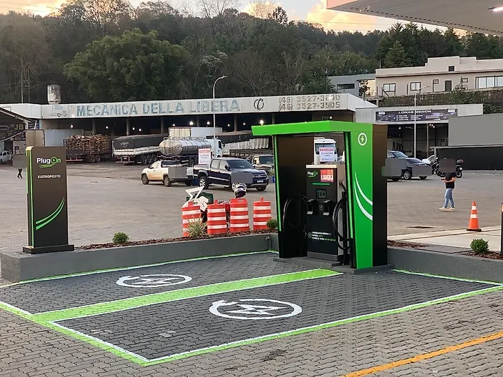 Foto 2 da estação Posto Coasul II - Plugon - 80 kW