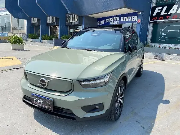 Volvo XC40 Recharge - Imagem 1