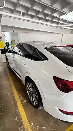 Audi E-tron Sportback - Imagem 1