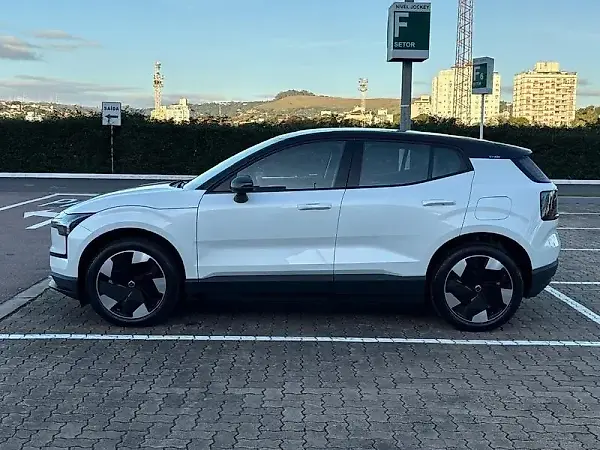 Volvo EX30 - Imagem 4