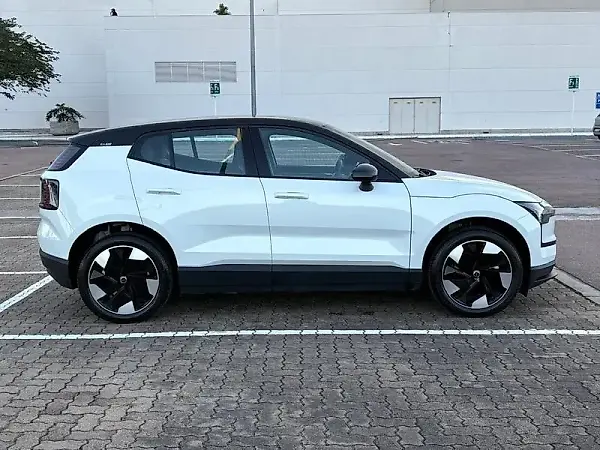 Volvo EX30 - Imagem 3