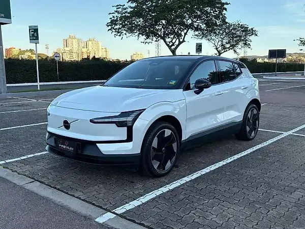 Volvo EX30 - Imagem 2