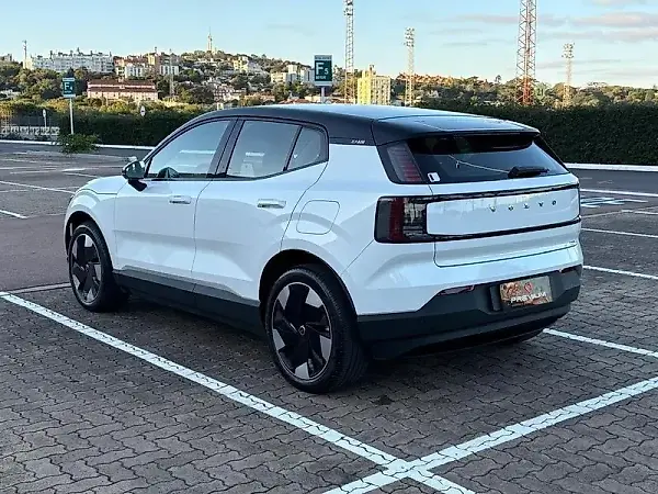 Volvo EX30 - Imagem 7