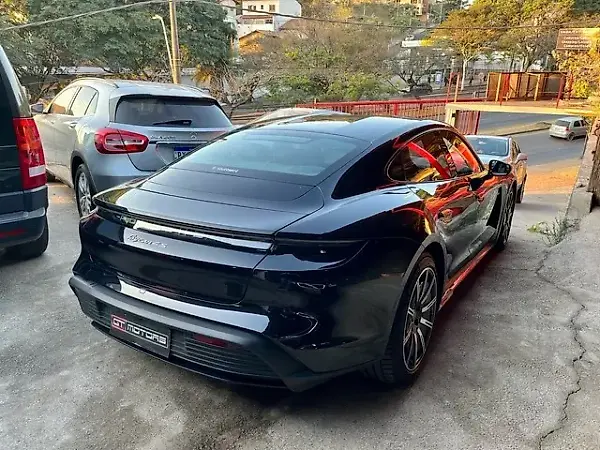 Porsche Taycan - Imagem 4