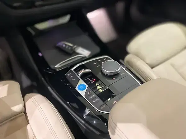 BMW IX3 - Imagem 8