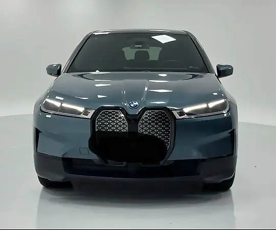 BMW Ix - Imagem 2