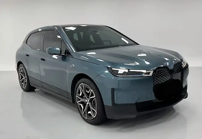 BMW Ix - Imagem 11