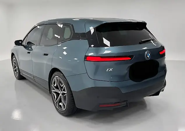 BMW Ix - Imagem 4