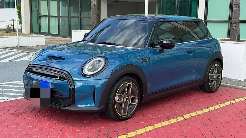 Mini Cooper SE - Imagem 1