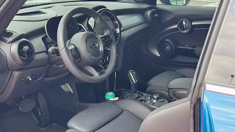 Mini Cooper SE - Imagem 13