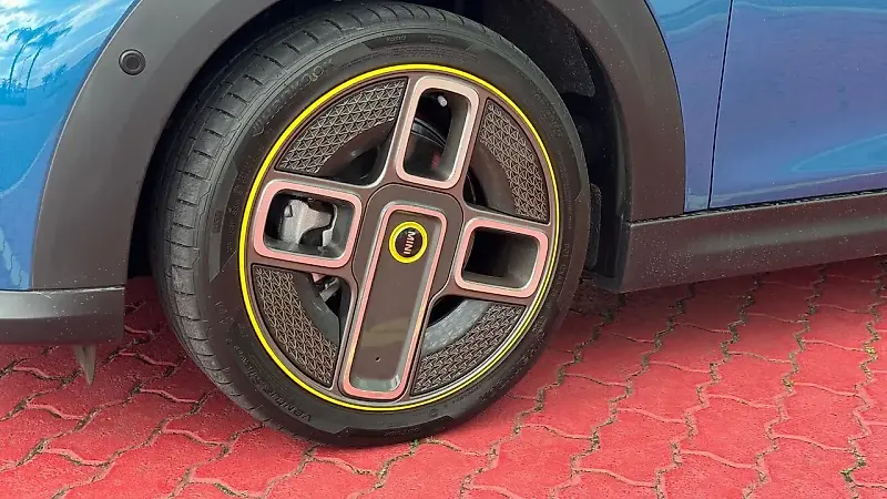 Mini Cooper SE - Imagem 8