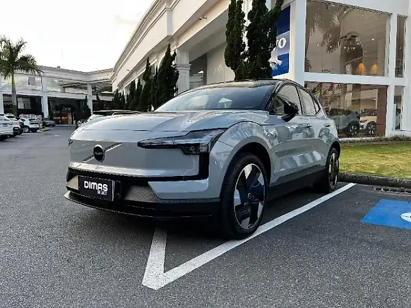 Volvo EX30 - Imagem 1