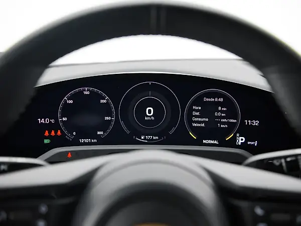 Porsche Taycan - Imagem 8