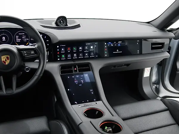 Porsche Taycan - Imagem 15