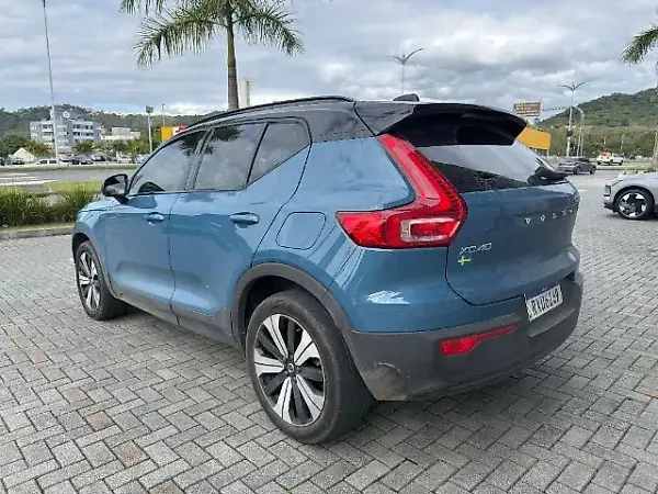 Volvo XC40 Recharge - Imagem 7