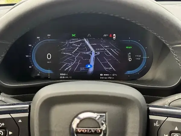 Volvo XC40 Recharge - Imagem 15