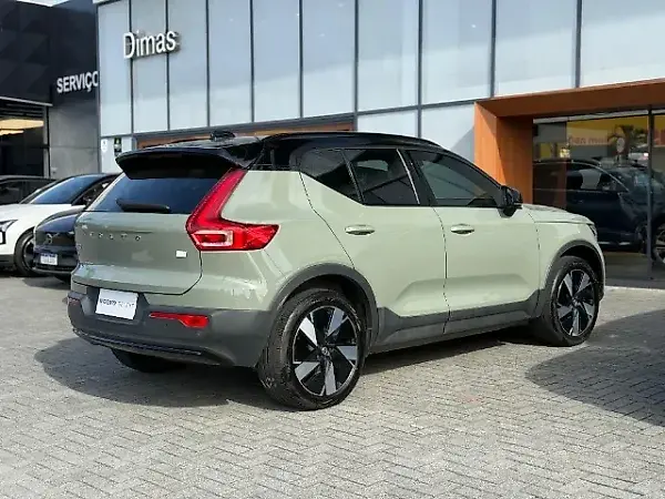 Volvo XC40 Recharge - Imagem 7