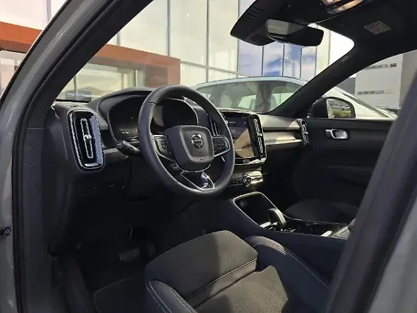 Volvo XC40 Recharge - Imagem 11