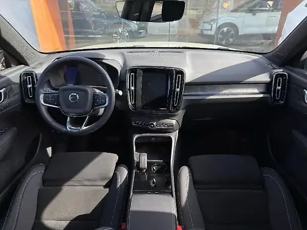 Volvo XC40 Recharge - Imagem 17