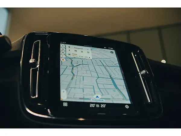 Volvo XC40 Recharge - Imagem 13