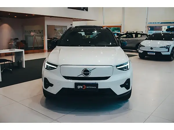 Volvo XC40 Recharge - Imagem 1