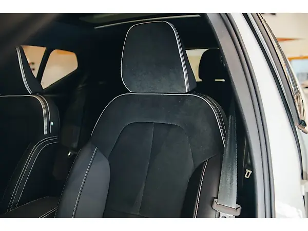 Volvo XC40 Recharge - Imagem 17